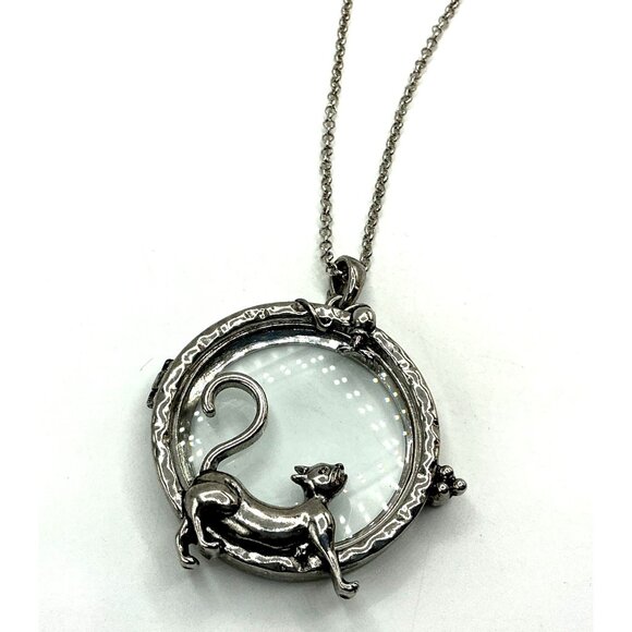 Silver Cat Design Magnifying Glass Pendant Necklace - Picture 3 of 10